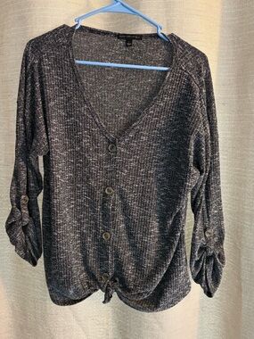 Signature Studio Black and White Ribbed Knit Top